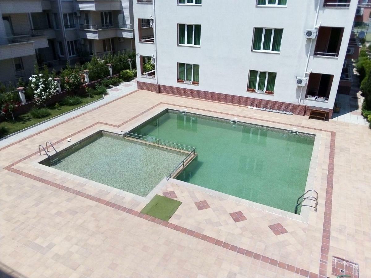 Apartment In Complex Tara 라브다 외부 사진
