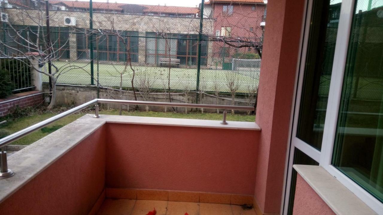 Apartment In Complex Tara 라브다 외부 사진